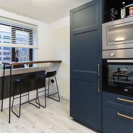 Stylish City Pad With Free Private Parking Glasgow Buitenkant foto