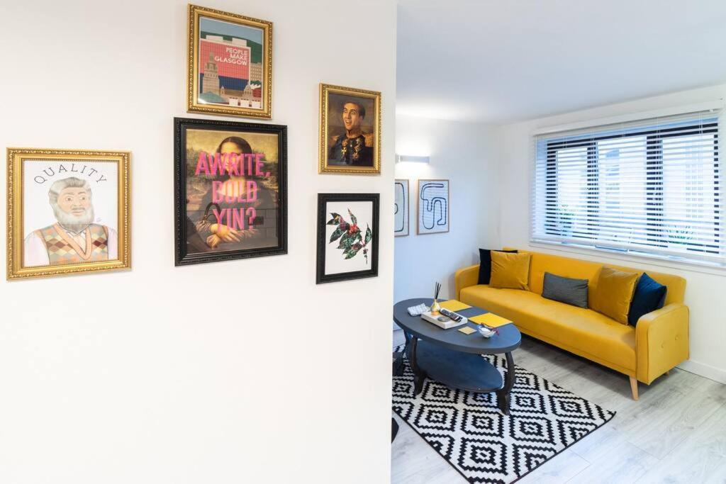 Stylish City Pad With Free Private Parking Glasgow Buitenkant foto